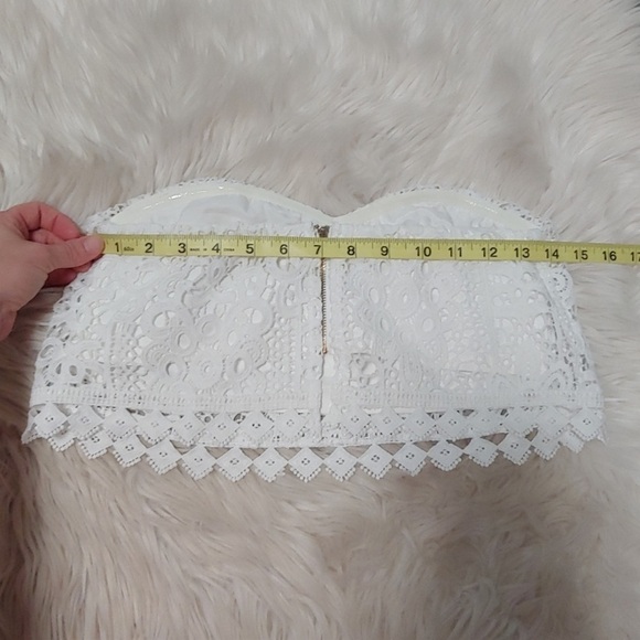 Twosisters The Label, White Lined Eyelet Top, Gorgeous Piece, Stay-Put Design,4 - Picture 6 of 11